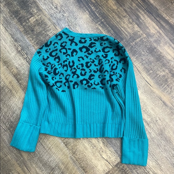 Nine West Sweater. Animal print. - Picture 2 of 3